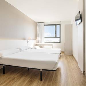 Dreibettzimmer (2 erwachsene + 1 kind) Hotel ILUNION Valencia 3
